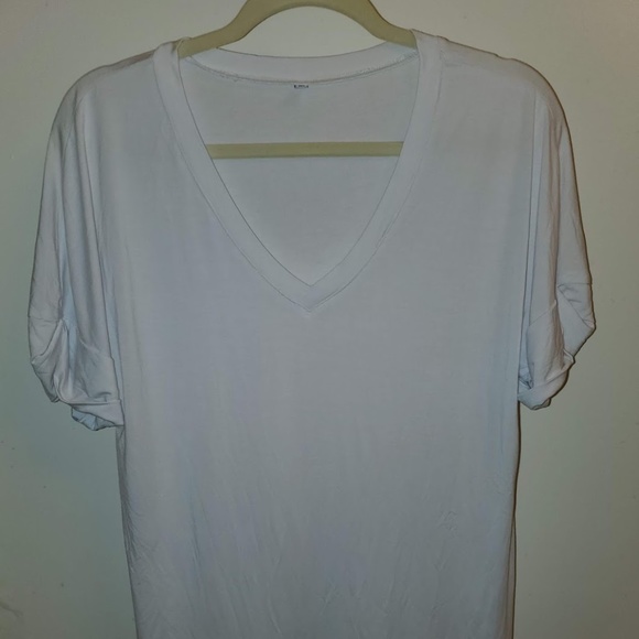 Medium White Casual V-Neck Tunic - Picture 1 of 4